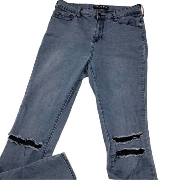Bullhead sz 29 distressed high rise skinniest jeans - Picture 1 of 5